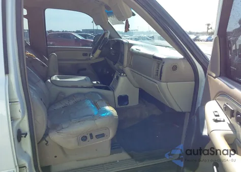 2001 Chevrolet Tahoe Lt z USA, uszkodzony, nr VIN 1GNEC13T31R119724